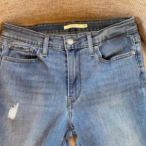 Levi's Women's 712 Slim Straight Leg Jeans